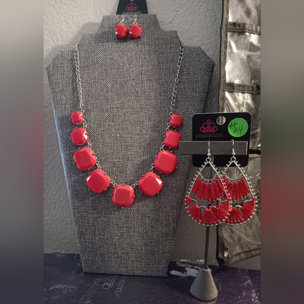 Paparazzi Dazzling Red Necklace Set - Picture 4 of 4